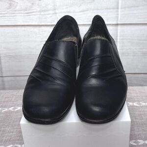Thom McAn Womens Black Pleated Slip On Loafers Wedge Heel Shoes Size 7.5